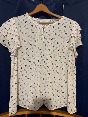 Liz Claiborne White Printed Flutter Sleeve Blouse